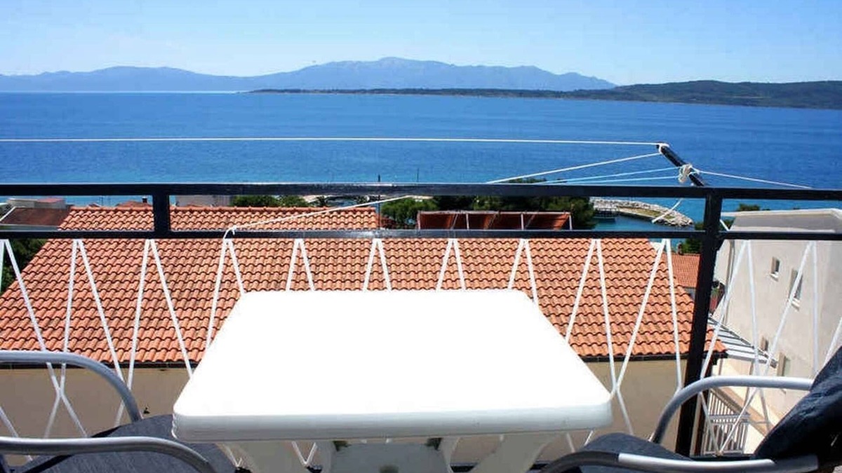 Blato Apartment | One bedroom apartment with balcony and sea view Živogošće - Blato, Makarska (A-22253-h)
