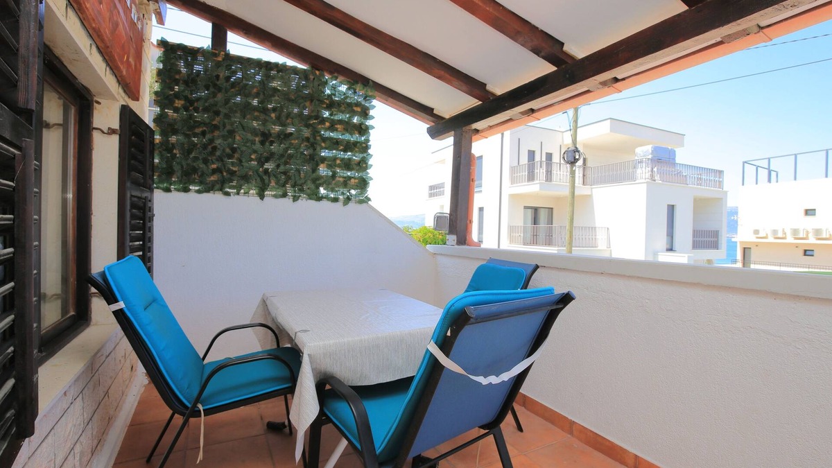Slatine Apartment | One bedroom apartment with terrace and sea view Slatine, Čiovo (A-16131-d)