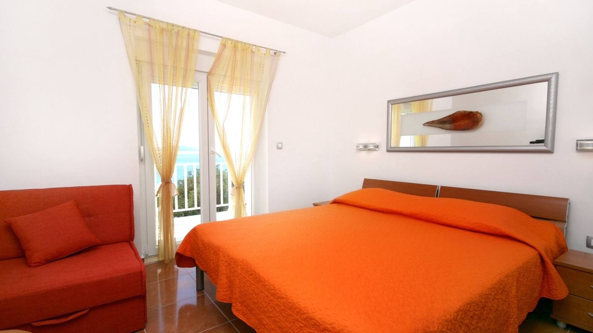 Gradac Apartment | One bedroom apartment near beach Zaostrog, Makarska (A-2816-b)