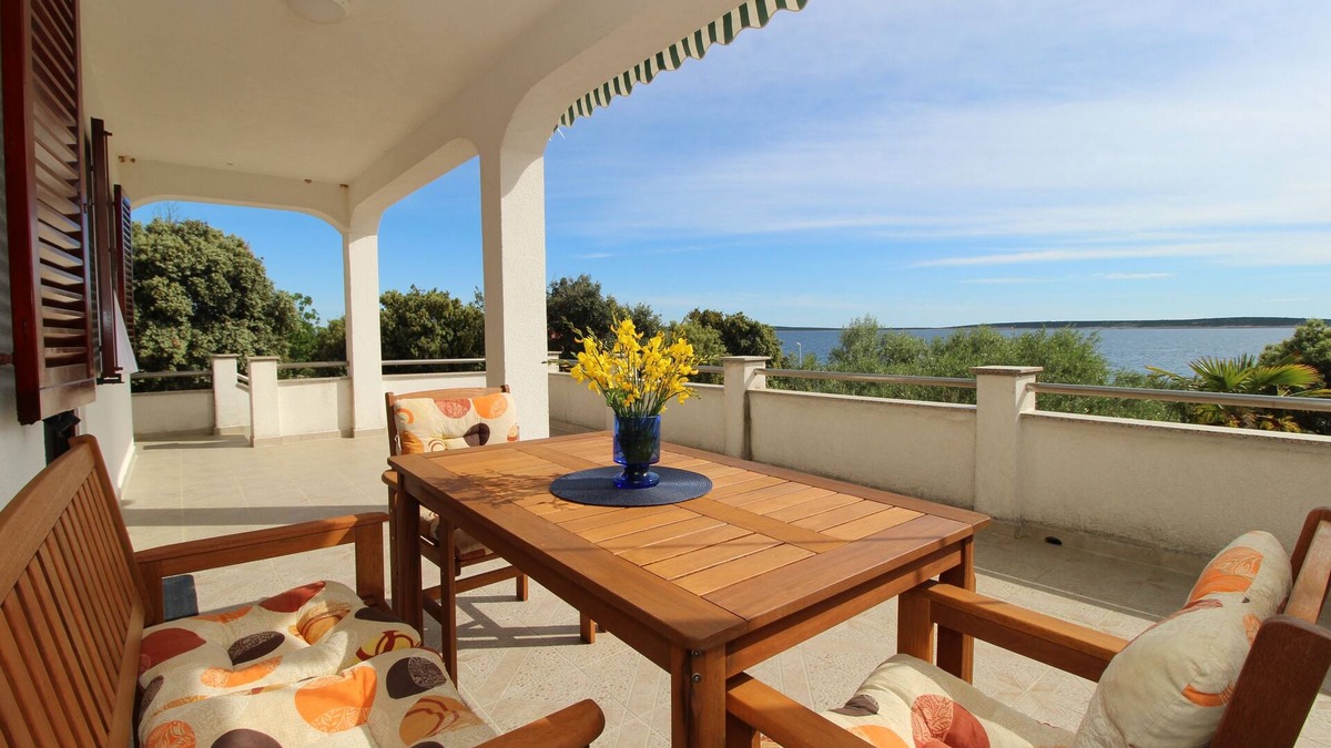 Kolan Apartment | One bedroom apartment near beach Mandre, Pag (A-6284-b)