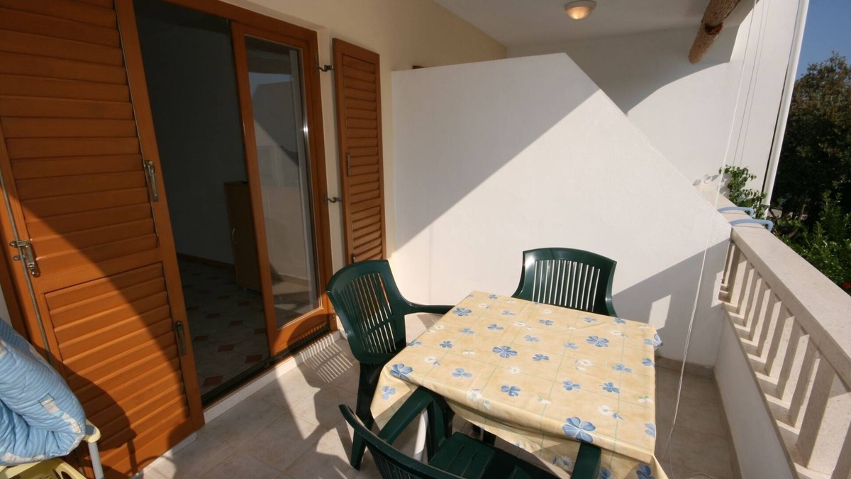 Mandre Apartment | One bedroom apartment near beach Mandre, Pag (A-6518-c)