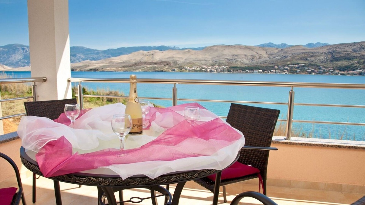 Pag Apartment | One bedroom apartment near beach Pag (A-9201-b)