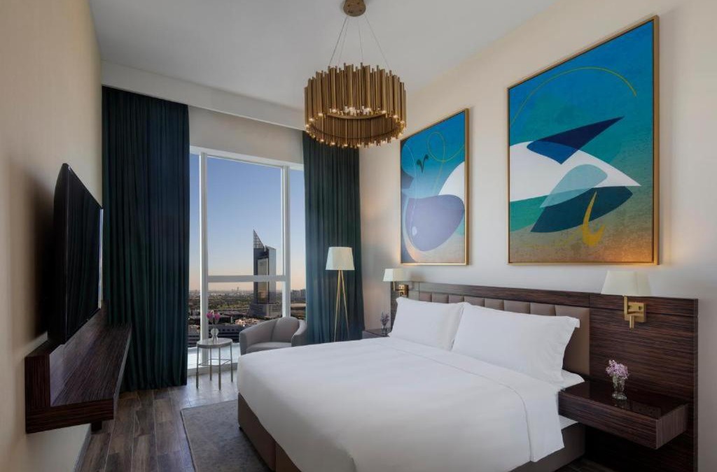 Dubai Media City Apartment | One Bedroom Apartment Near The Media Lounge Palm By Luxury Bookings