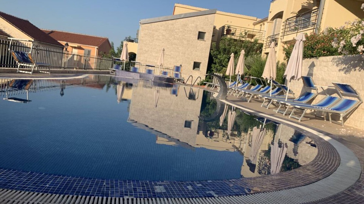 Becici Apartment | One bedroom apartment (sleeps 4) with pool & views of Sveti Stefan and mountains