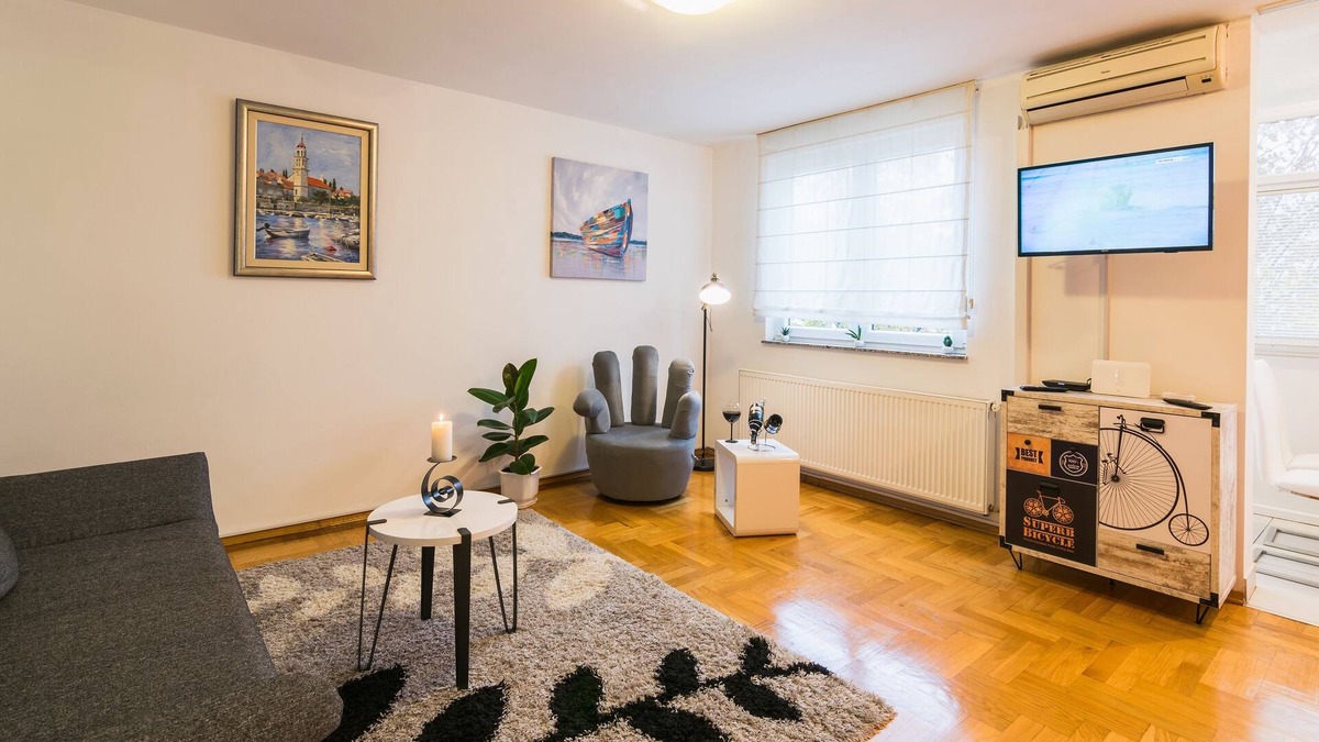 Zagreb Apartment | One bedroom apartment with air-conditioning Zagreb (A-16241-a)