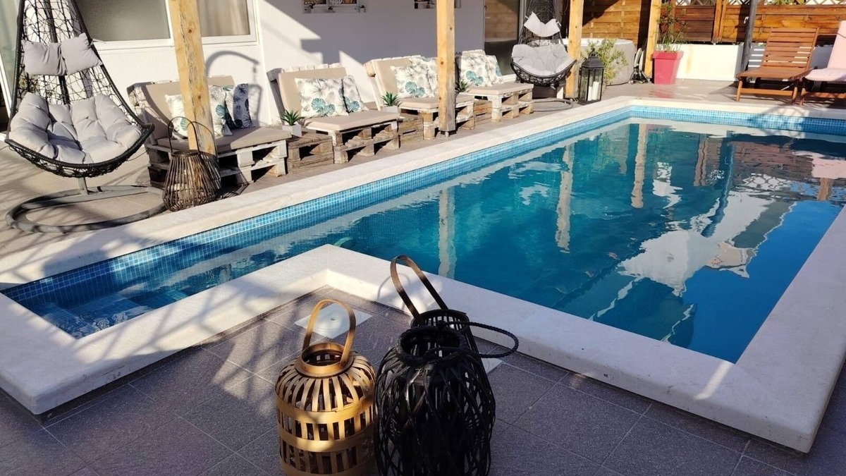 Krizna luka Apartment | One bedroom apartment with air-conditioning Hvar (A-24484-a)