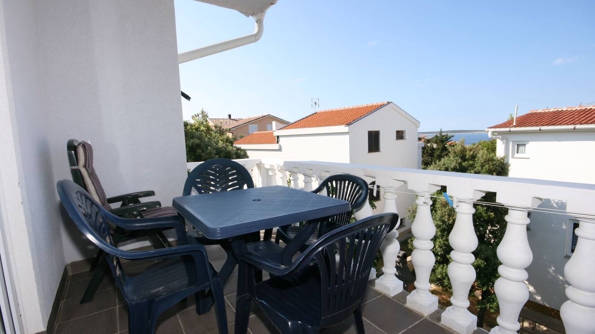 Mandre Apartment | One bedroom apartment with terrace and sea view Mandre, Pag (A-6405-b)