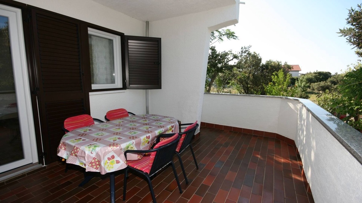 Mandre Apartment | One bedroom apartment with terrace Mandre, Pag (A-6515-a)