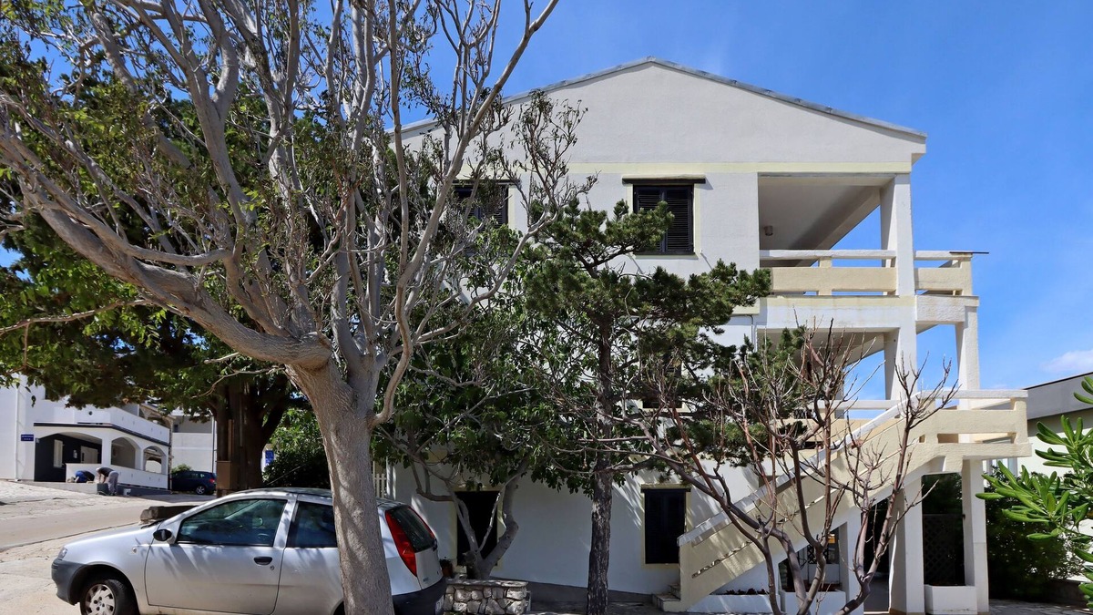 Pag Apartment | One bedroom apartment with balcony and sea view Pag (A-18325-c)