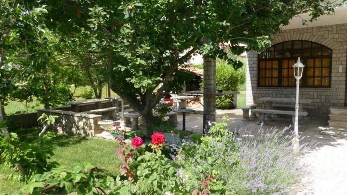 Banjol Apartment | One bedroom apartment with balcony Banjol, Rab (A-22362-d)
