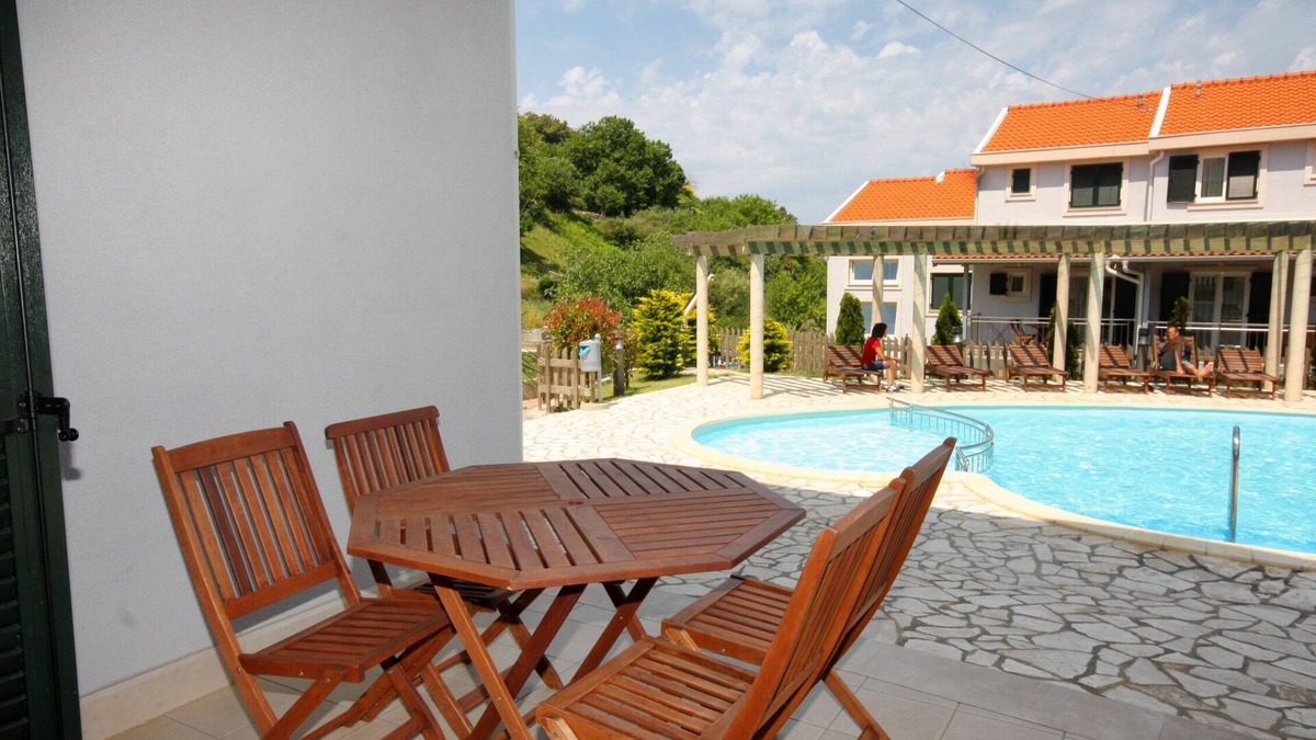 Kampor Apartment | One bedroom apartment with terrace Kampor, Rab (A-3214-b)