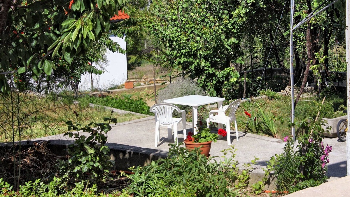 Kampor Apartment | One bedroom apartment with balcony Kampor, Rab (A-5029-b)
