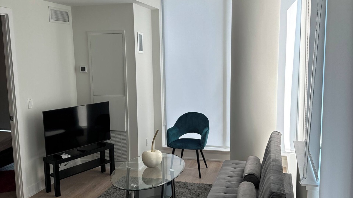 Willowdale Condo | One bedroom fully furnished Condo apartment - Northyork