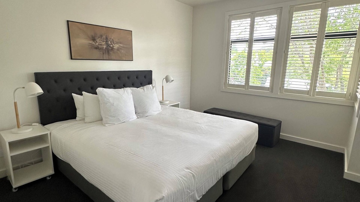 Mittagong Apartment | One-Bedroom Holiday Apartment - Oaklands 2 | Pet Friendly