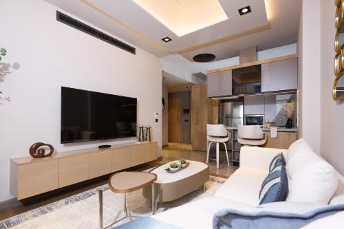 Cantonments Apartment | One Bedroom Luxury Apartment at The Diamond in the City