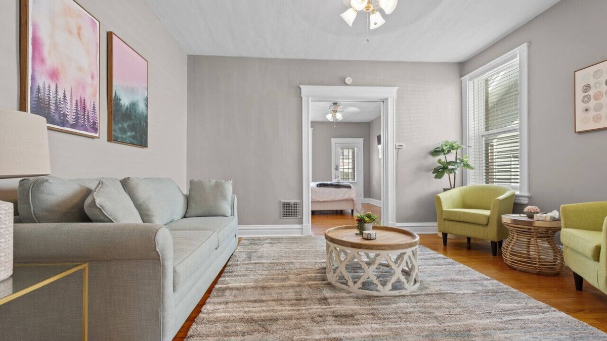 The Southampton Apartment | One Bedroom South City Retreat by StayLage