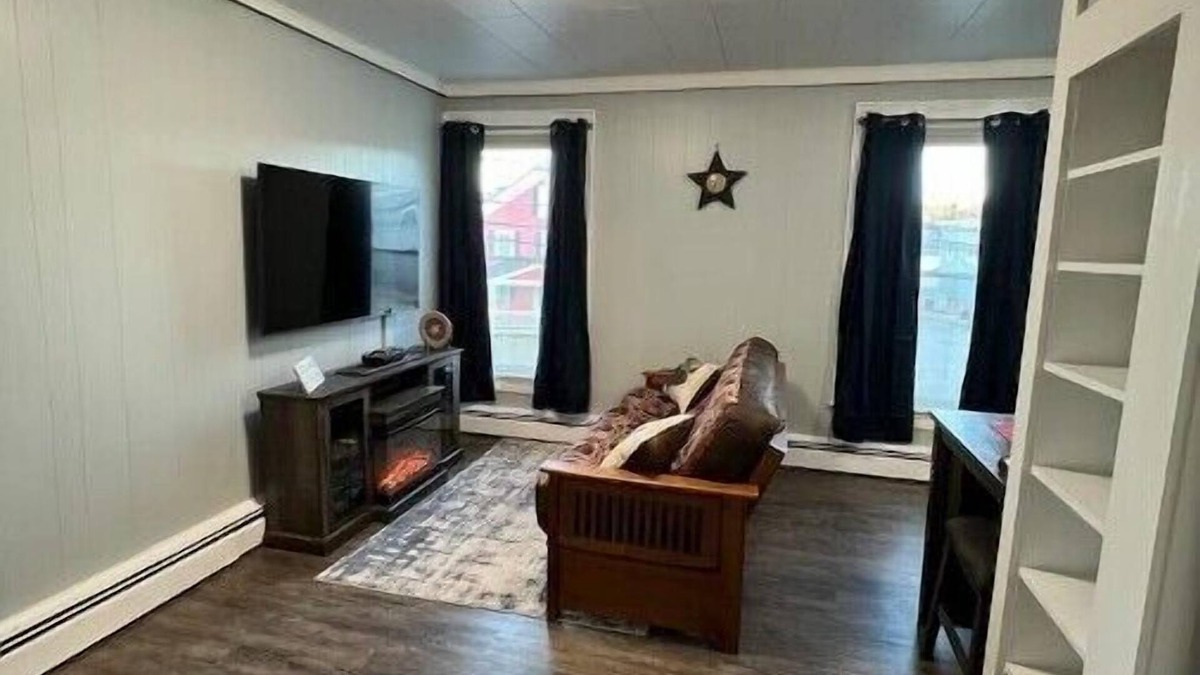Colebrook Apartment | One bedroom unit in the Heart of Downtown Colebrook!nn