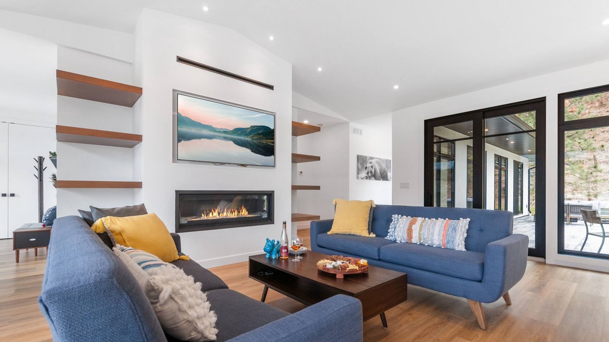 Okanagan-Similkameen House | One floor living steps from Skaha Lake, KVR trail, only 7 min from Penticton