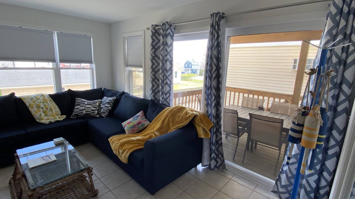Wells Cottage | One mile to the beach! 2 br condo with deck, A/C, full kitchen, washer, dryer