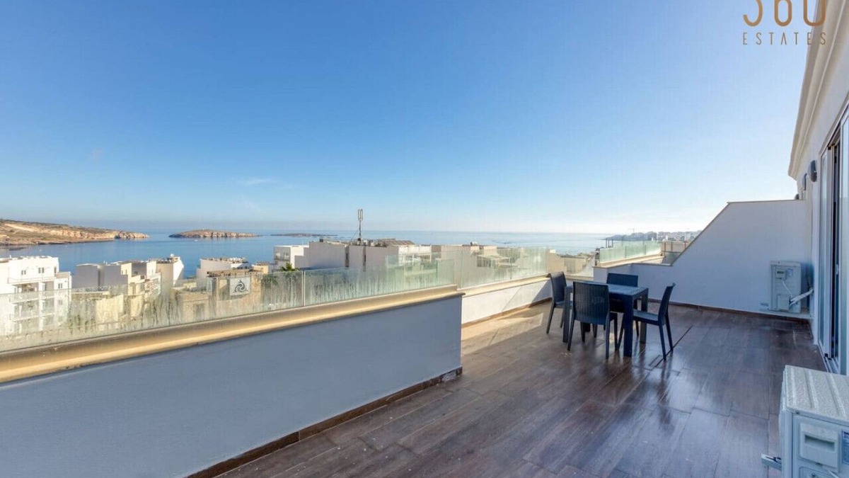 St. Paul's Bay Apartment | One of a kind 4BR penthouse with terrace & views
