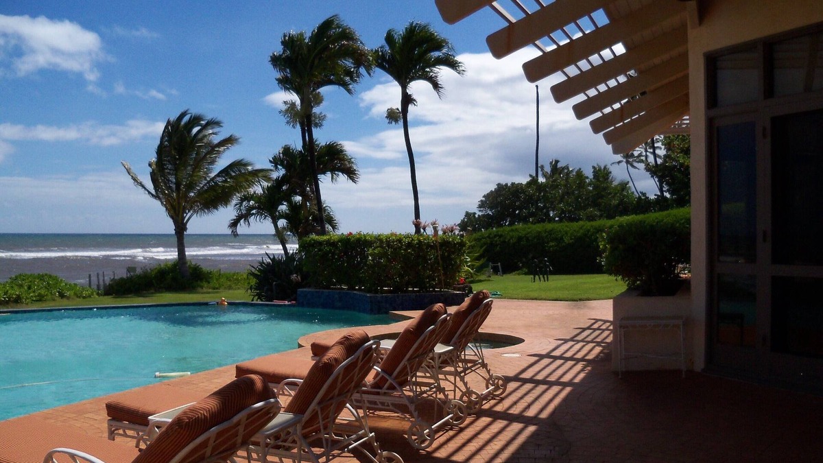 Kekaha House | One of a kind private Luxury beachfront Estate with oceanfront pool & jacuzz