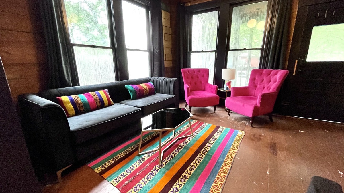 Travis Heights House | One of a kind. Steps from Soco!