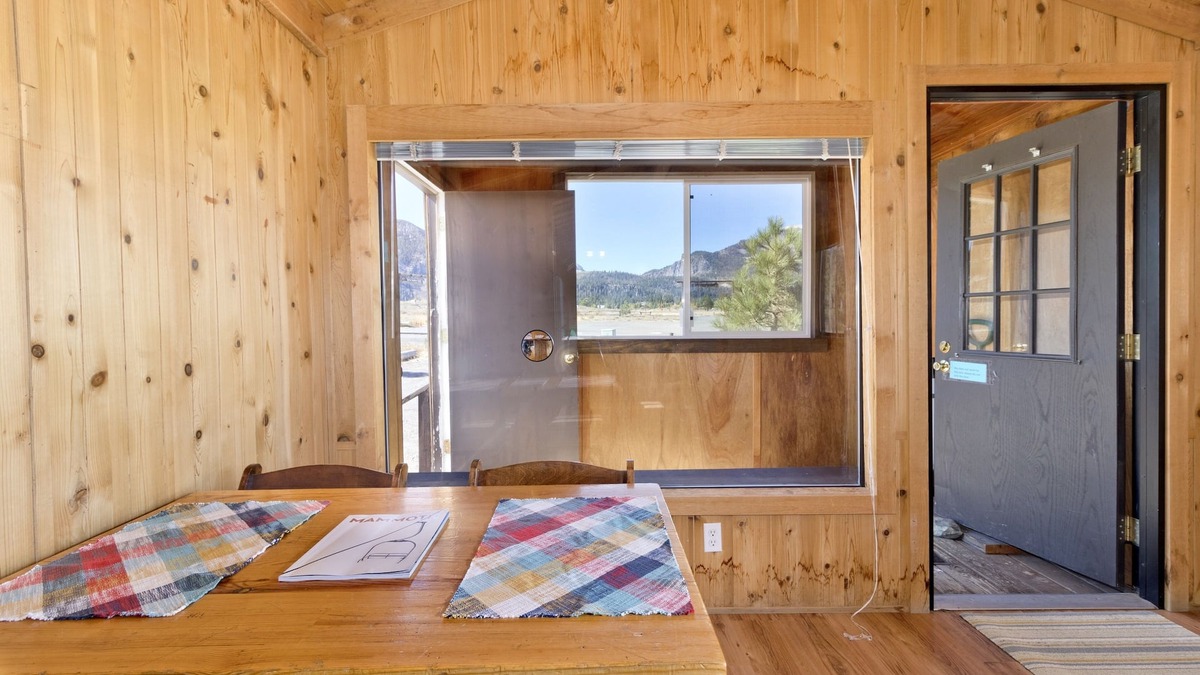 Mammoth Lakes Cabin | One of a kind! The Crowley cabin is situated on a 17 acre ranch in Mammoth Lakes