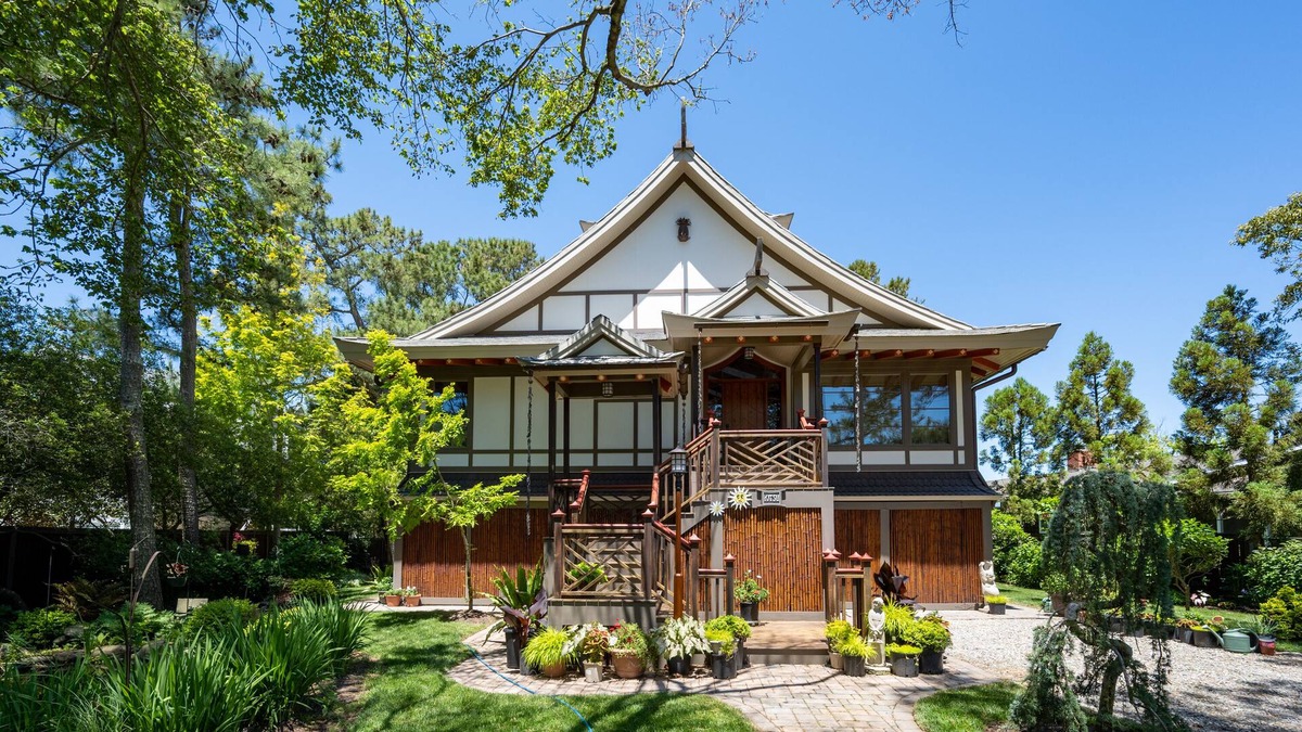 North Shores House | ONE-OF-A-KIND VACATION HOME- THE PAGODA HOUSE - 19 Harbor, Rehoboth Beach, DE
