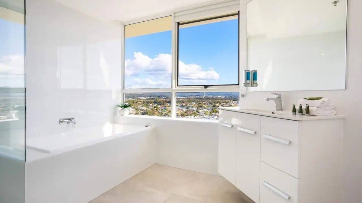 Burleigh Heads Apartment | One of Burleigh's Favourite spots