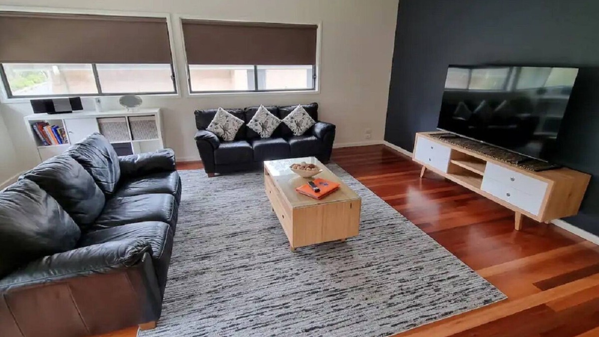 Malua Bay House | One of Malua Bay's BEST: Large modern home