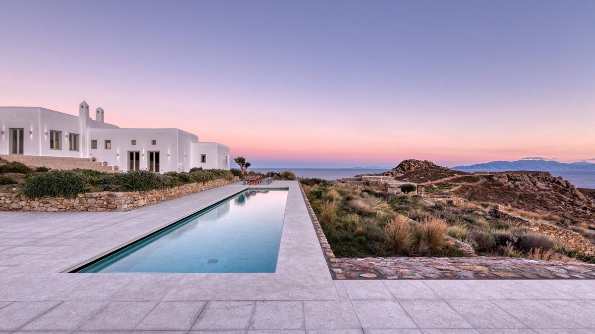 Paraga Villa | ONE OF THE BEST LUXURY VILLAS THAT ECHOES MYKONOS ISLAND LIFESTYLE