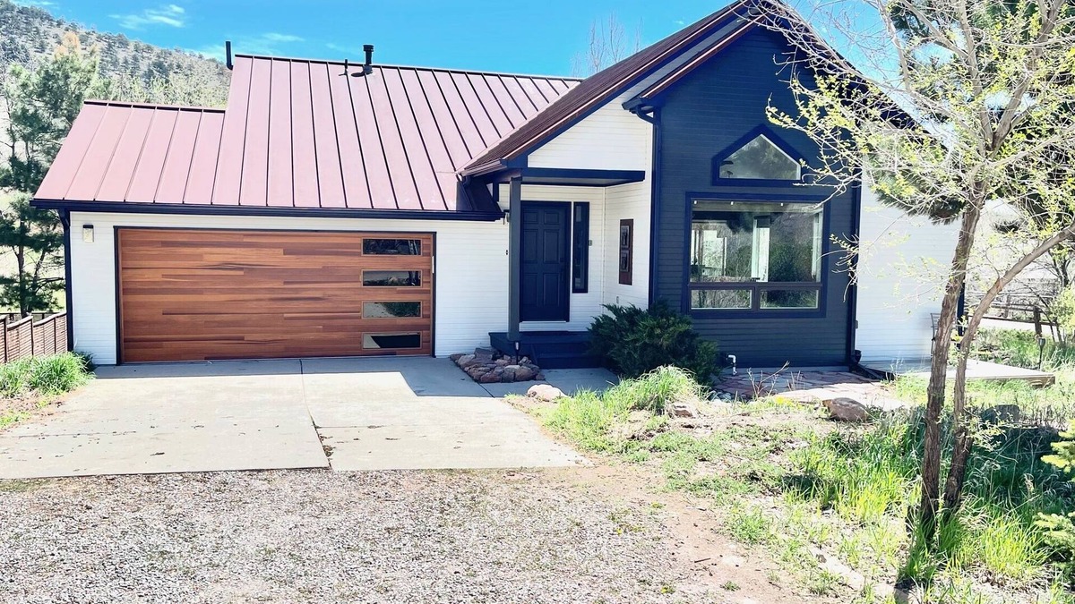Lyons House | One of the nicest house rentals available in Lyons, Colorado
