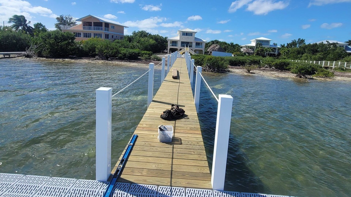 Summerland Key House | One of the very few beach houses with a daily, rental license in the Keys.