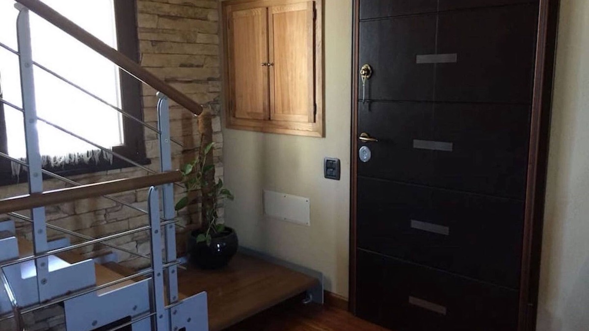 Elmas Bed & Breakfast | One Room in Villa two minutes from the airport