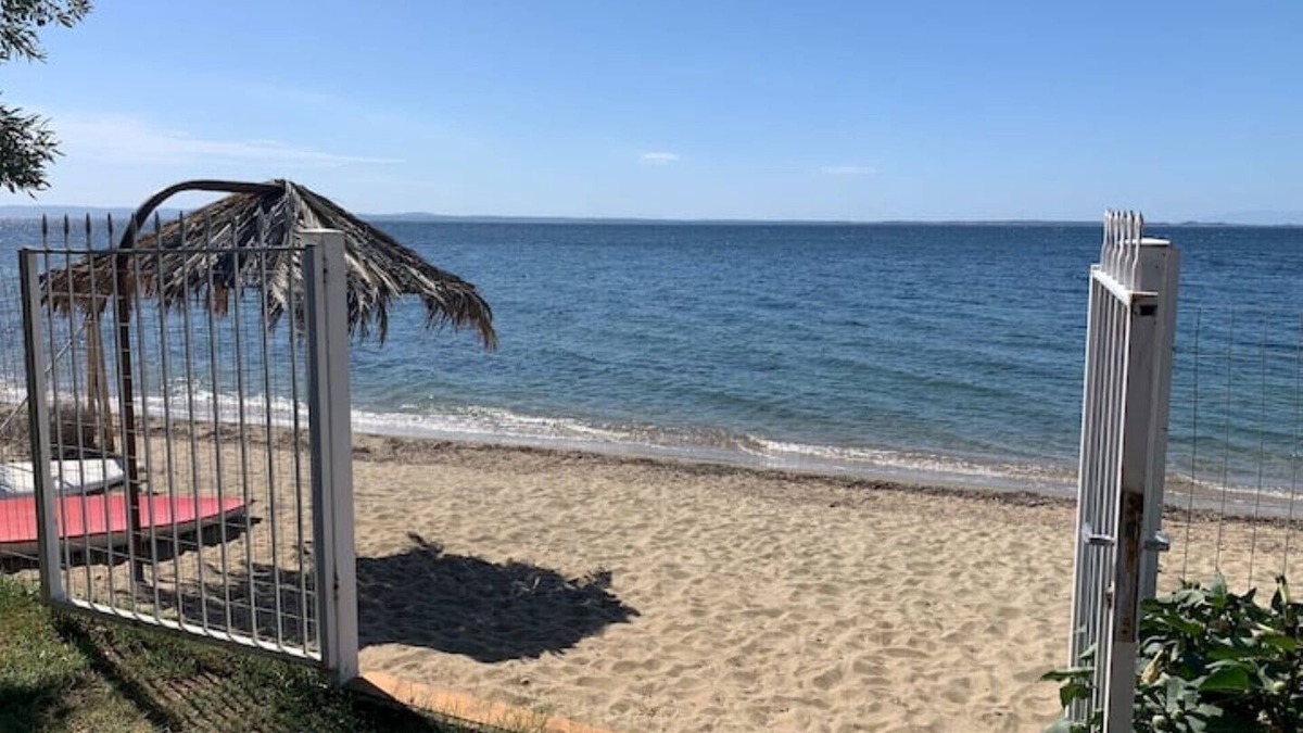 Gerakini Apartment | One step | Seaside | Quiet | Green