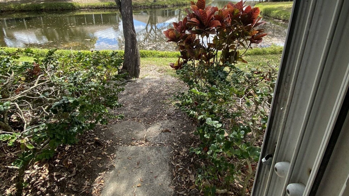 The Meadows Villa | One story Villa in golf community with lake view & walking path