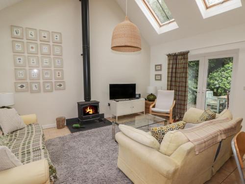 Dinas Cross House | One Tree House