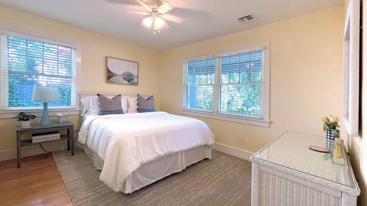 Spring Lake House | One week left! Aug 16-23rd - 20% off - IMMACULATE, walk to beach, town