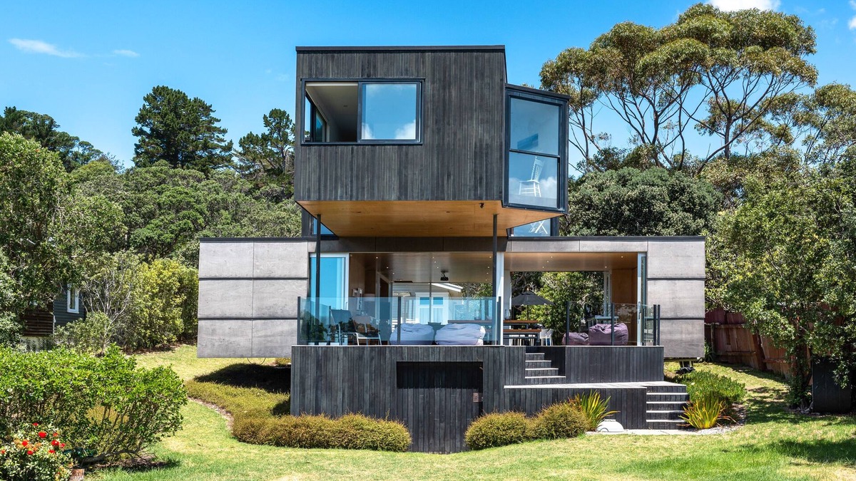 Onetangi House | ONETANGI BEACH | Be My Guest
