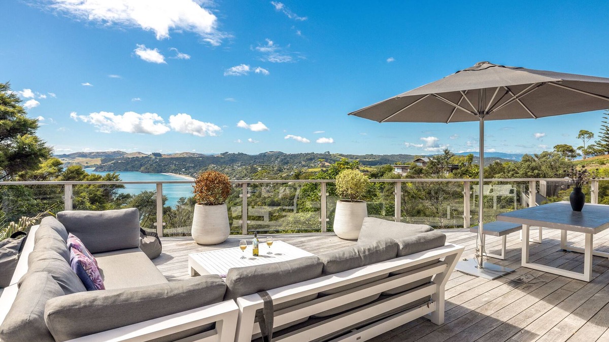 Ostend House | ONETANGI LUXURY l Be My Guest Waiheke