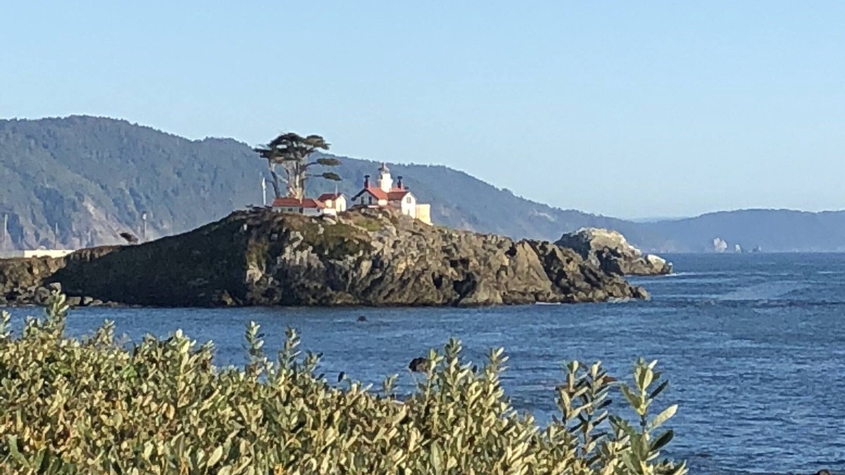 Crescent City North Cottage | Only 1 mile to the beach!