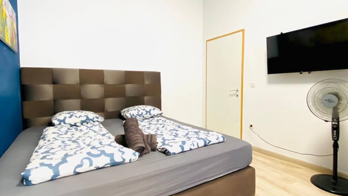 Leopoldstadt Apartment | Only 10-min to Danube River, 1BR Spacious Apt.