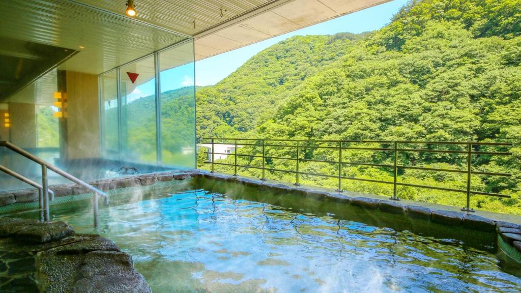 Aizuwakamatsu Hotel | Ooedo Onsen Monogatari Higashiyama Grand Hotel