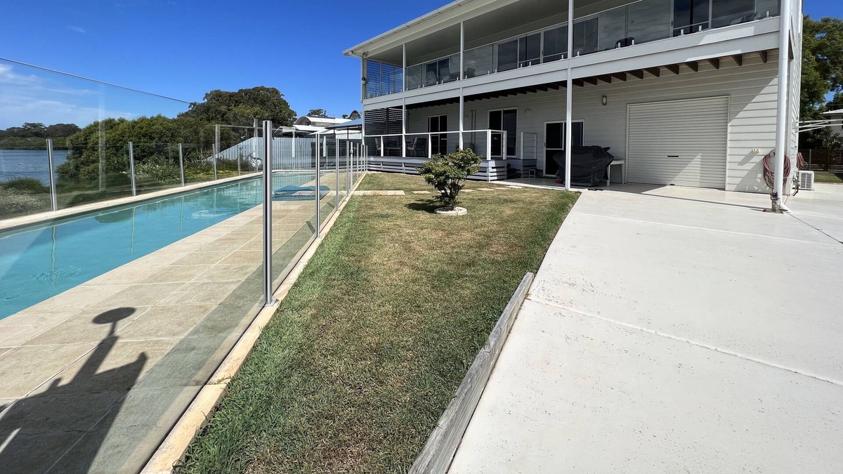 Brisbane Waterfront House | Ooncooncoo Bay Waterfront Stay, Russell Island 4184