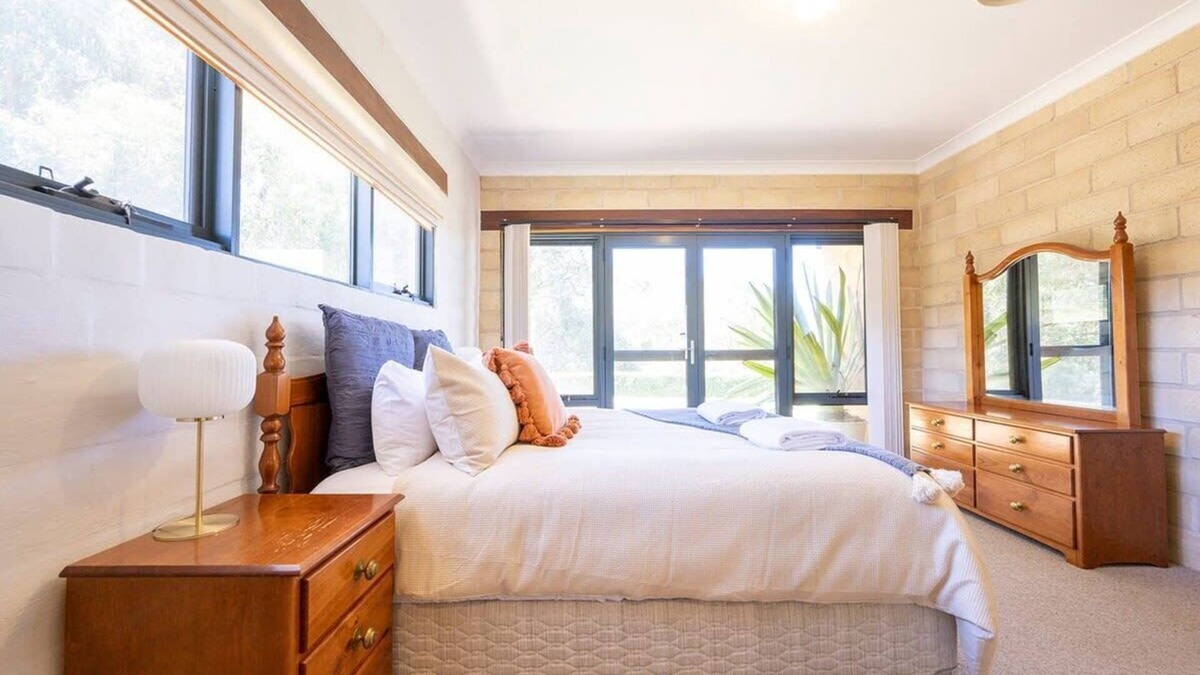 Canobolas House | Opal View - Serene Sanctuary, Close to Cadia