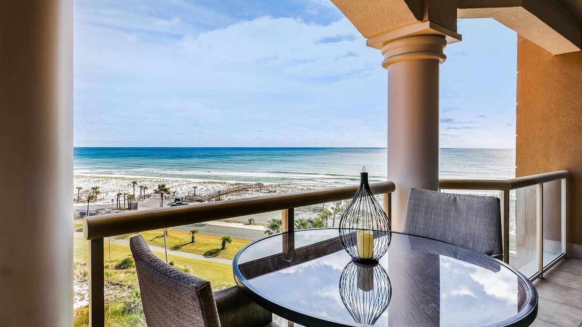Pensacola Beach Condo | ❗️Open Oct 18-25 discounted🌴 Portofino RESORT 🌴Hear OCEAN WAVES from balcony