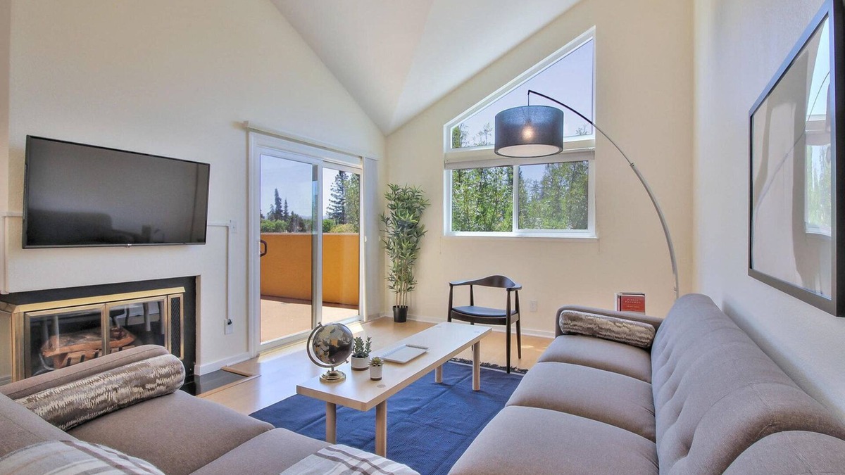 San Carlos Apartment | Open San Carlos 2BR w/Parking & W/D, walk to Restaurants, by Blueground