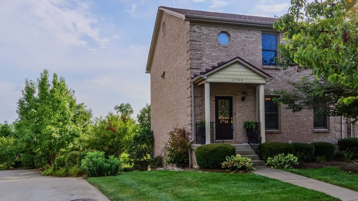 Masterson Station House | Open & Spacious Townhouse close to KY Horse Park/Keeneland/Downtown