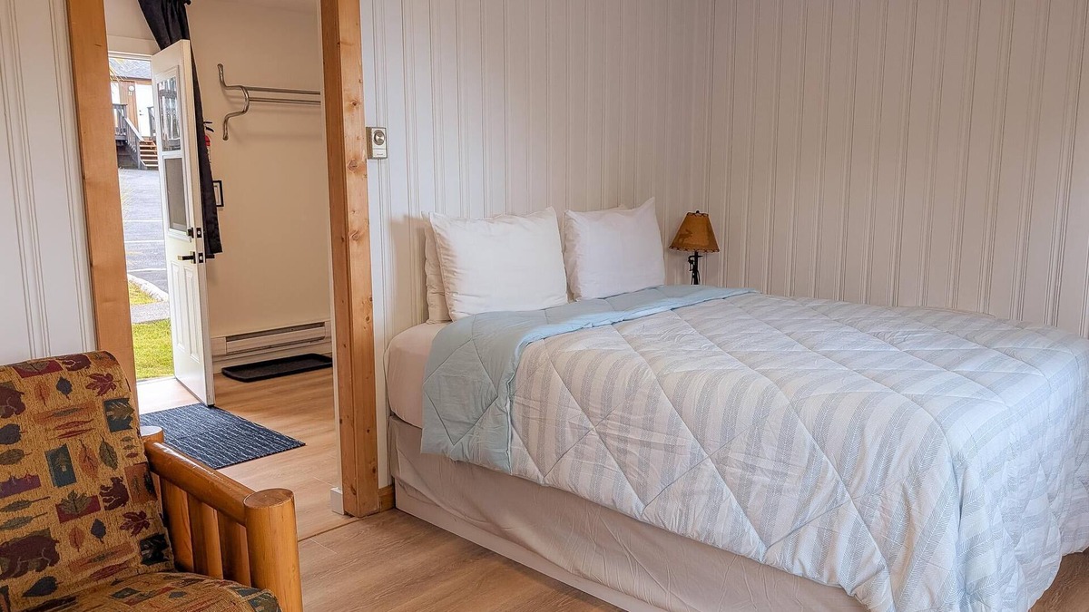 Ucluelet Hotel | Open Studio Kitchenette | #3