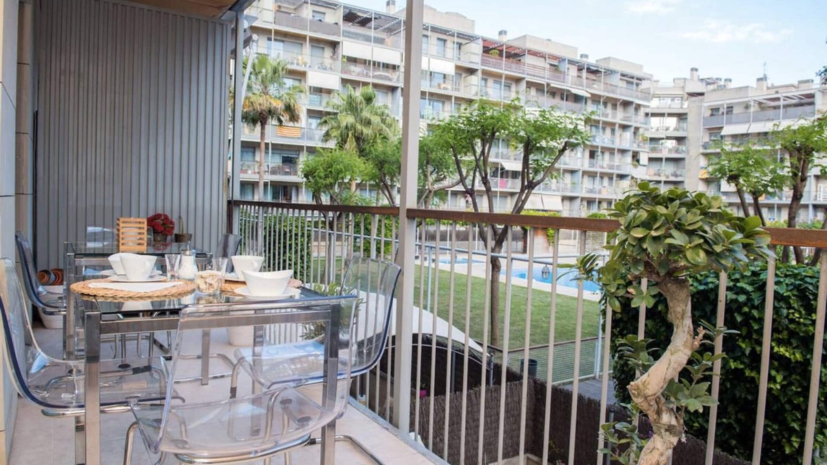 Poblenou Apartment | Opening Doors Poblenou flat with terrace and pool